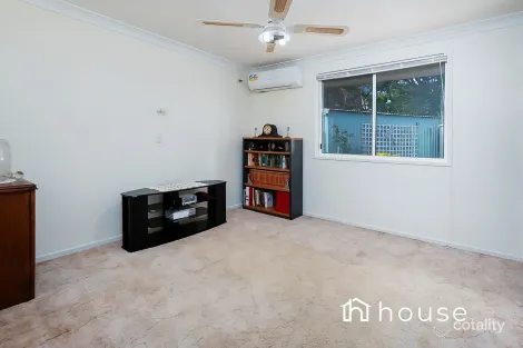 Property photo of 32 Kiewa Drive Loganholme QLD 4129