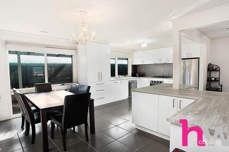 Property photo of 5 Sylvia Court Whittington VIC 3219