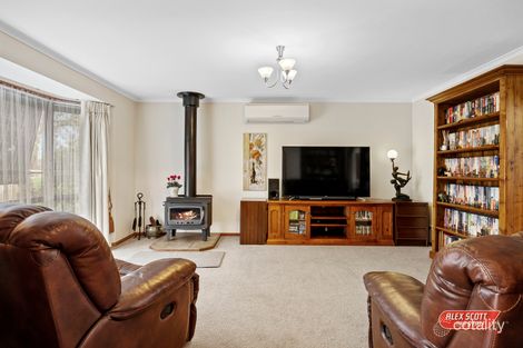 Property photo of 30 Calway Street Drouin VIC 3818