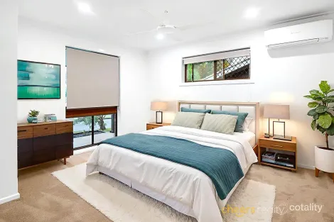 Property photo of 16 Rholanda Crescent Springwood QLD 4127