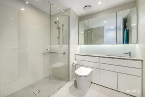 Property photo of 4301/2 Sunset Avenue Paradise Point QLD 4216