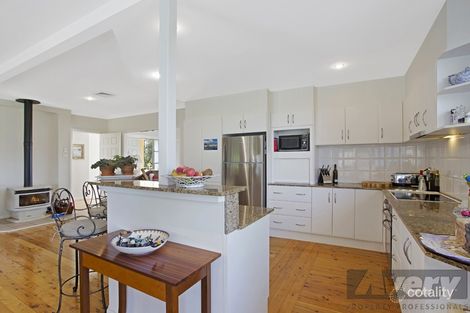 Property photo of 27 Barina Avenue Kilaben Bay NSW 2283