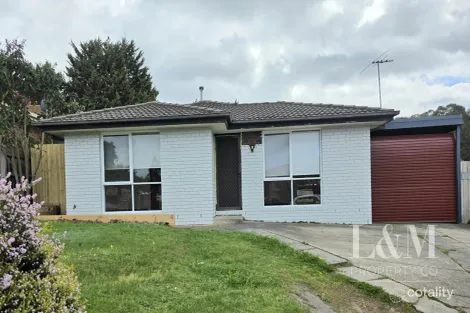 Property photo of 12 Pinus Place Meadow Heights VIC 3048