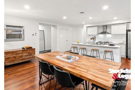 Property photo of 34 Riverglen Drive Craigieburn VIC 3064