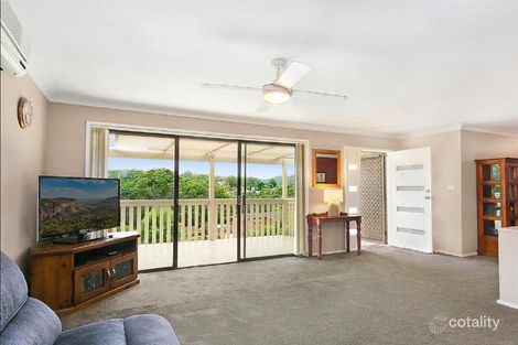 Property photo of 7 Tamarisk Place Wyoming NSW 2250