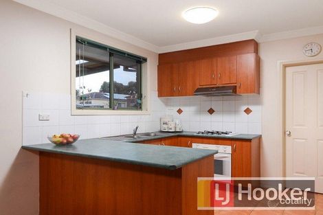 Property photo of 33 Strabane Way Hampton Park VIC 3976