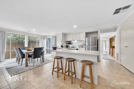 Property photo of 11 Norma Close Narre Warren South VIC 3805