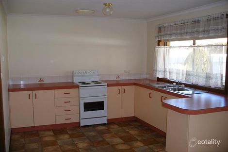 Property photo of 50 Incarnie Crescent Wagga Wagga NSW 2650