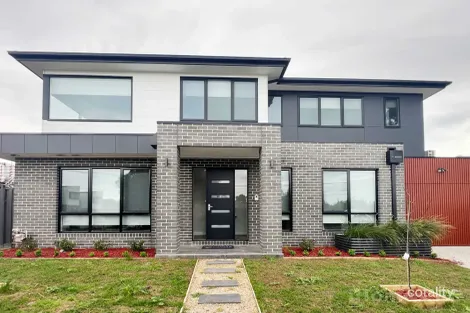 10 MCKENNA ST, AVONDALE HEIGHTS, VIC 3034
