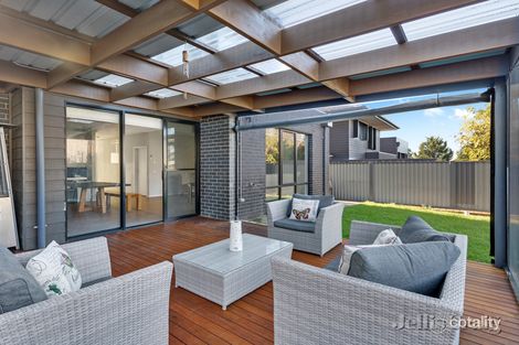 Property photo of 10 Sun Dew Close St Helena VIC 3088
