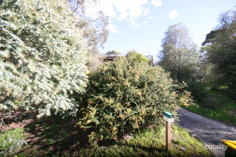 8 Bates Ave, Upper Ferntree Gully, VIC 3156