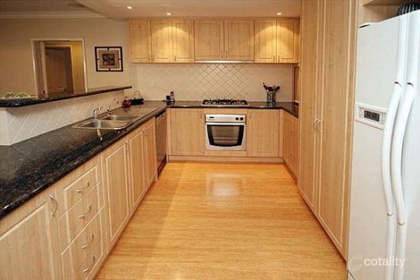 Property photo of 27 Hibbertia Follow Halls Head WA 6210
