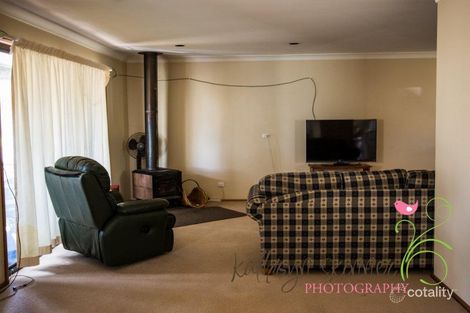 Property photo of 2 Pines Drive Gilgandra NSW 2827