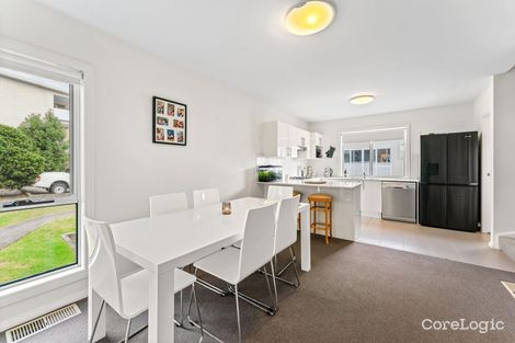 Property photo of 24/4 Langdon Way Mount Hutton NSW 2290