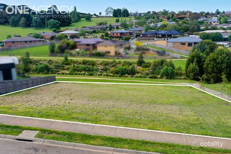 42 Myrtle Cres, Warragul, VIC 3820