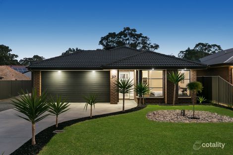 Property photo of 37 Swanson Boulevard Strathfieldsaye VIC 3551