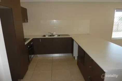 Property photo of 1 Yarra Crescent Kelso QLD 4815