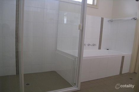 Property photo of 21 Glad Gunson Drive Eleebana NSW 2282