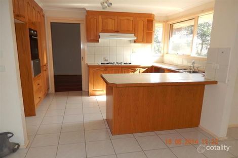 Property photo of 5 Briscoe Court Endeavour Hills VIC 3802