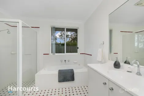 Property photo of 1 Gwen Crescent Warrimoo NSW 2774