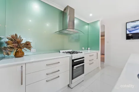 Property photo of 3 Perriam Close Parmelia WA 6167