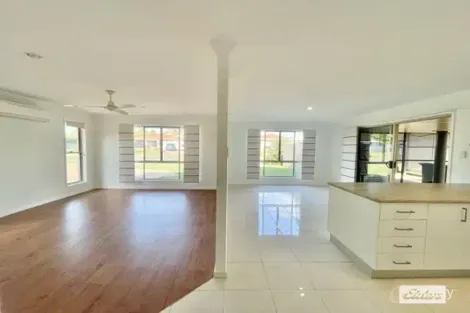 Property photo of 1/41 Pembridge Circuit Urraween QLD 4655