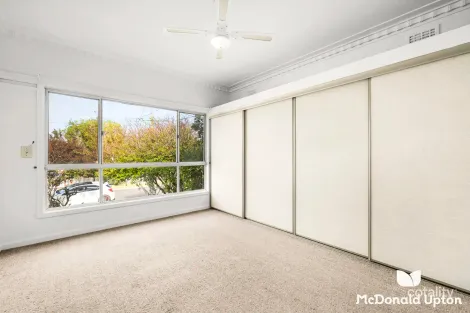 Property photo of 10 Moama Crescent Pascoe Vale South VIC 3044