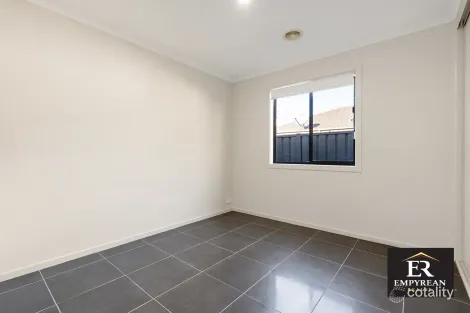 Property photo of 103 Mareeba Way Craigieburn VIC 3064