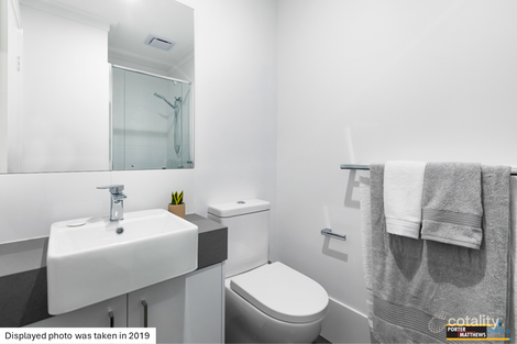 Property photo of 2/393 Abernethy Road Cloverdale WA 6105