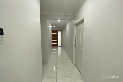 Property photo of 8 Larneuk Drive Cobblebank VIC 3338
