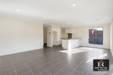 Property photo of 103 Mareeba Way Craigieburn VIC 3064