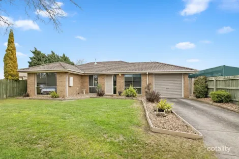 32 Jenkins Dr, Sebastopol, VIC 3356