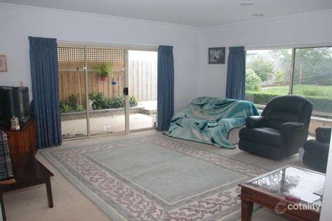Property photo of 14 Windsor Grange Court Skye VIC 3977