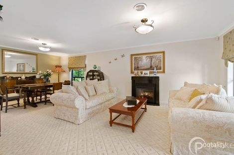 Property photo of 30 Janet Bowman Boulevard Beaconsfield VIC 3807