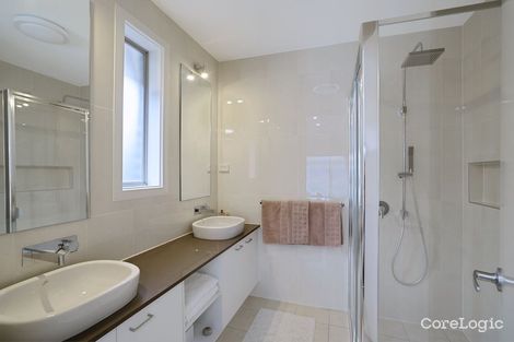 Property photo of 10 Collett Circuit Appin NSW 2560