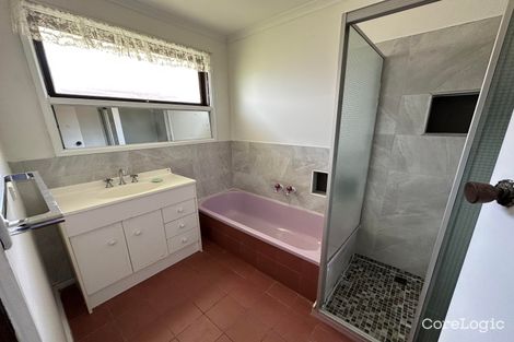 Property photo of 51 Robyn Avenue Albanvale VIC 3021