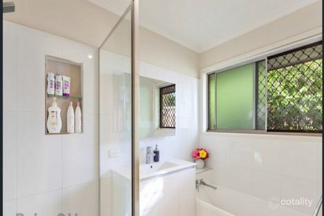 Property photo of 28 Hibiscus Drive Centenary Heights QLD 4350
