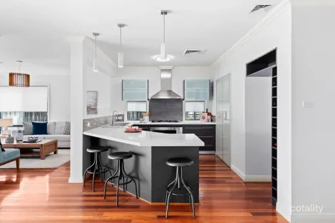 Property photo of 25 Glasshouse Road Beaumont Hills NSW 2155