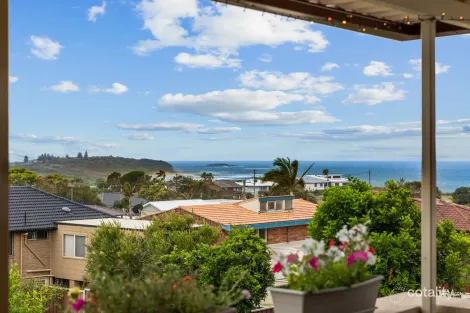 Property photo of 21 Bligh Avenue Caves Beach NSW 2281