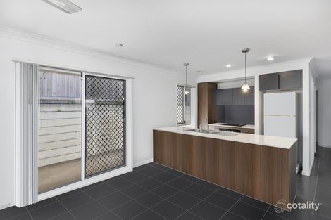 Property photo of 7 Poppy Crescent Springfield Lakes QLD 4300