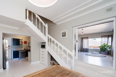 Property photo of 1/9 Kitchener Road Melville WA 6156