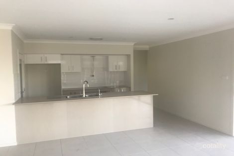 Property photo of 49 Sandpiper Circuit Aberglasslyn NSW 2320