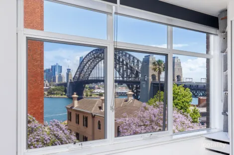 Property photo of 21/2 Parkes Street Kirribilli NSW 2061