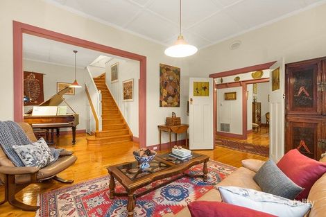 Property photo of 5 Wimbledon Grove Eaglemont VIC 3084