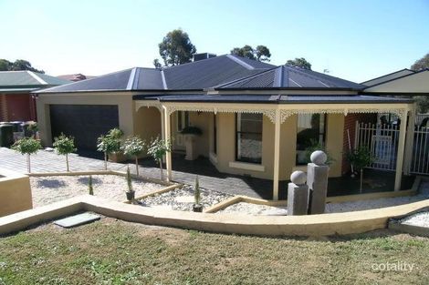 Property photo of 8 Timberview Terrace Kangaroo Flat VIC 3555