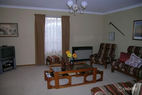 Property photo of 22 Deakin Drive Flora Hill VIC 3550