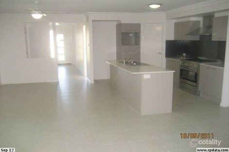 Property photo of 72 Sandheath Place Ningi QLD 4511