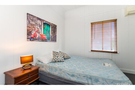 Property photo of 17 Lockerbie Street Kangaroo Point QLD 4169