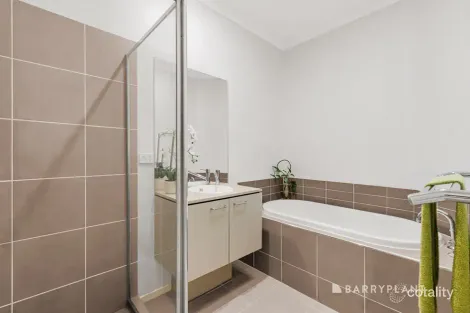 Property photo of 5 Langdon Drive Mernda VIC 3754