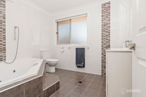 Property photo of 27 Calverton Crescent Belmont North NSW 2280